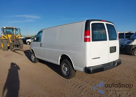 2019 Chevrolet Express 2500 Work Van из США, поврежденный, VIN 1GCWGAFP0K1326202